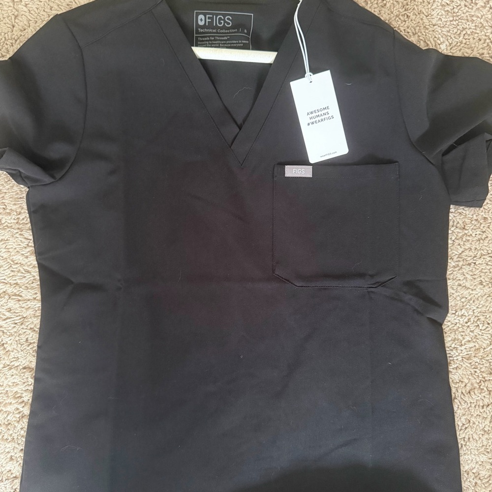 Figs Black Scrub Top Small